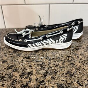 Women’s Sperry Angelfish Zebra Sequin Boat Shoes Size 6.5